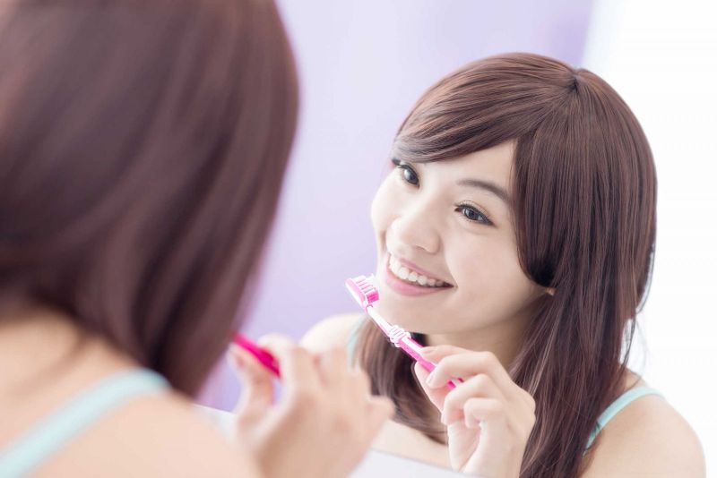 Chăm sóc răng đúng cách sẽ giúp răng bền hơn, khỏe mạnh hơn