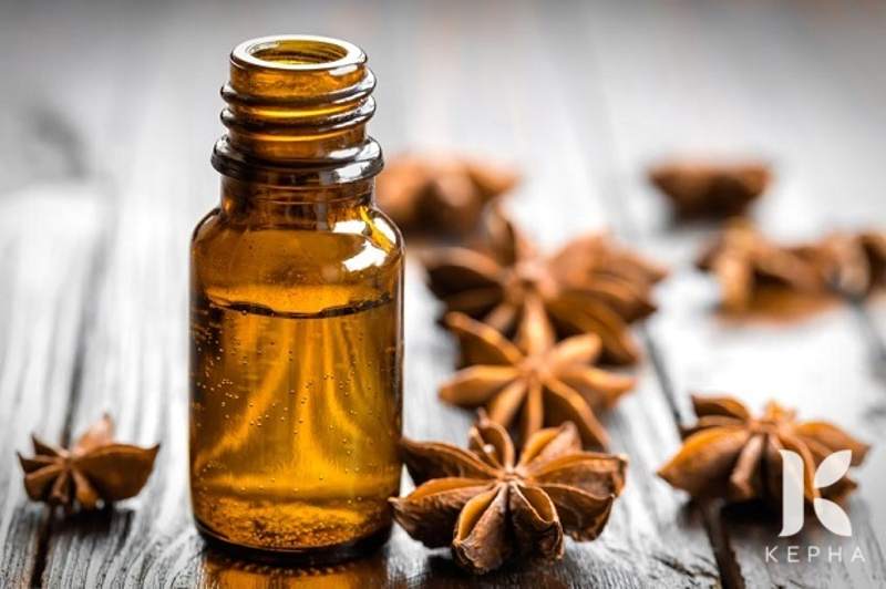 Tinh dầu đinh hương có tác dụng gây tê giúp giảm đau hiệu quả.