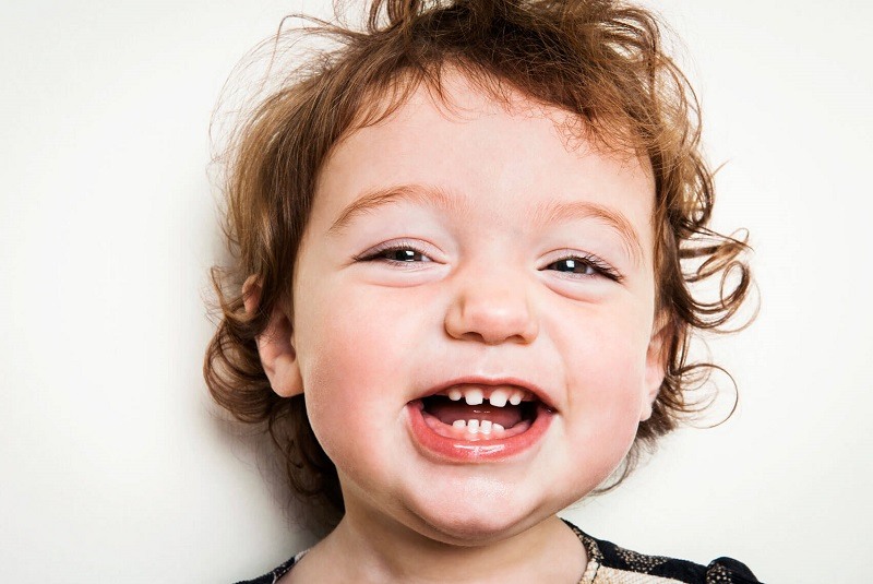 Răng sữa là những chiếc răng tạm thời xuất hiện khi bé còn nhỏ.
