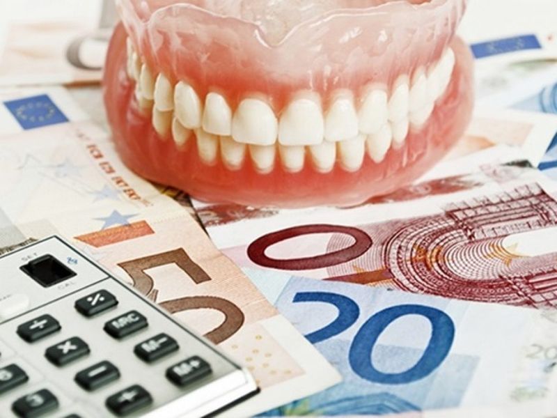 Trả góp khi làm răng, khách hàng cần thanh toán trước 30 %-50% tổng số tiền