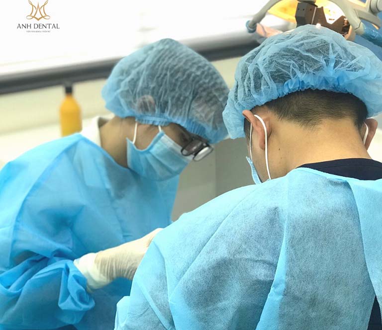 nha khoa trồng răng implant ở quận Tân Phú an toàn