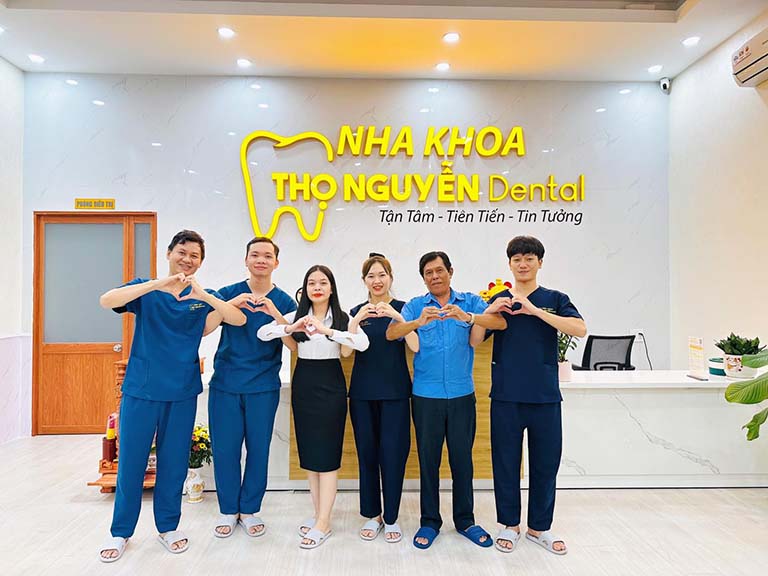 nha khoa trồng răng implant tại quận Tân Phú 