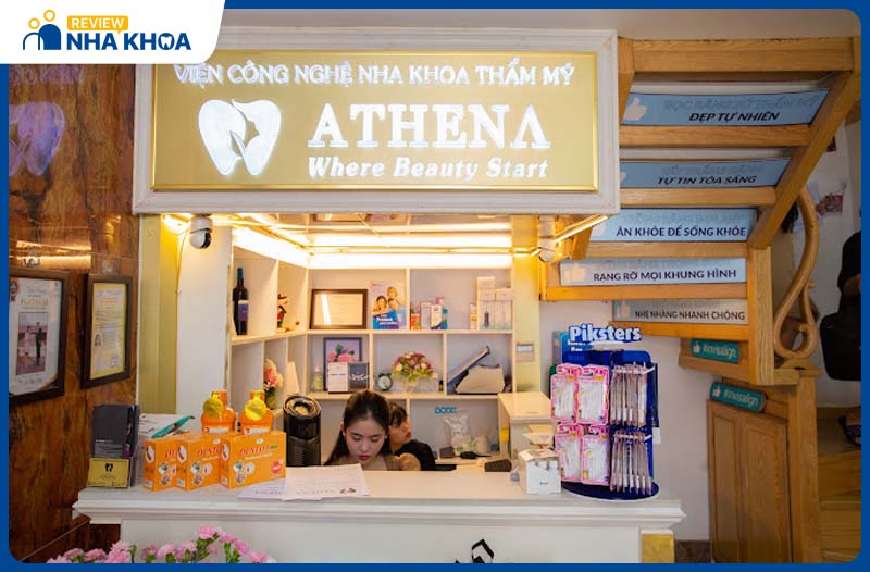 Khi có nhu cầu lấy cao răng ở Cầu Giấy, bạn có thể tham khảo ngay nha khoa quốc tế Athena