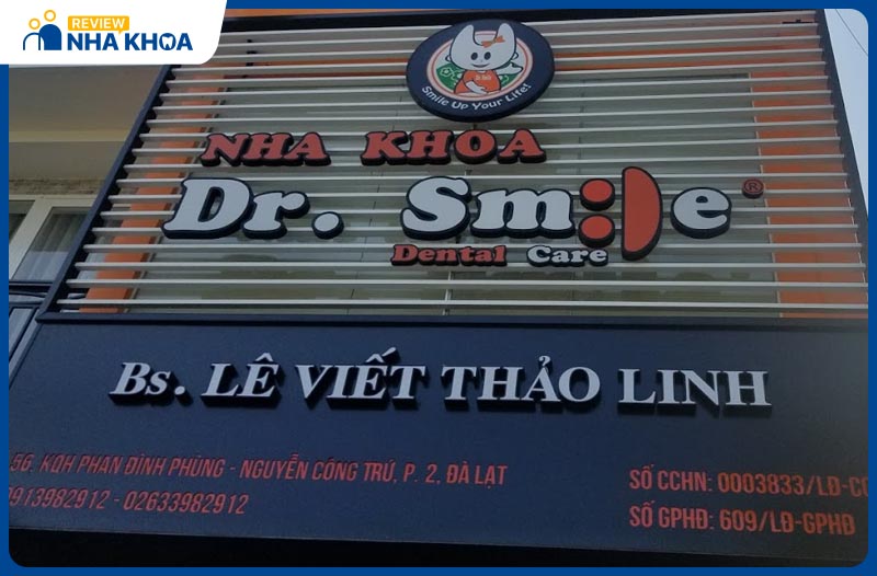 Nha khoa Dr. Smile Đà Lạt thực hiện nhổ răng chu đáo, cẩn thận để không gây tổn thương nướu và các vùng lân cận