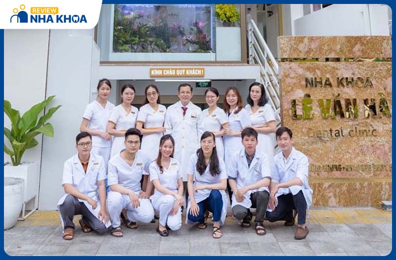 Nha khoa Lê Văn Hà (Lee Dental) quy tụ những chuyên gia đầu ngành, bác sĩ RHM nhiều kinh nghiệm