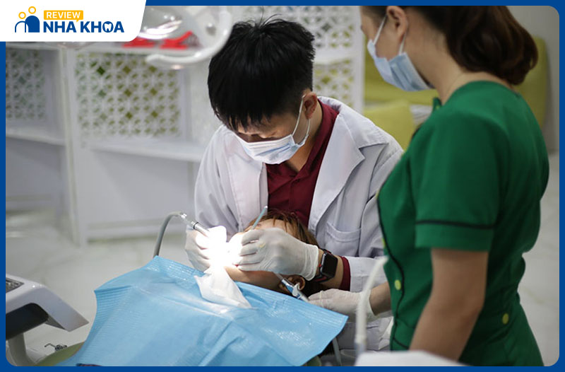Nha khoa Lina đảm bảo điều trị an toàn và đạt hiệu quả cao với máy móc hiện đại