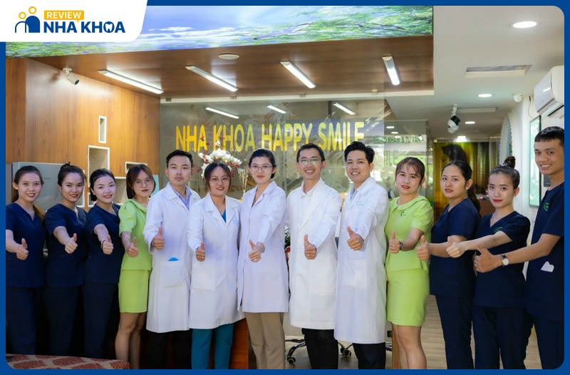 Nha khoa Thẩm mỹ Happy Smile Long Xuyên quy tụ bác sĩ giỏi, dùng máy móc và công nghệ hiện đại