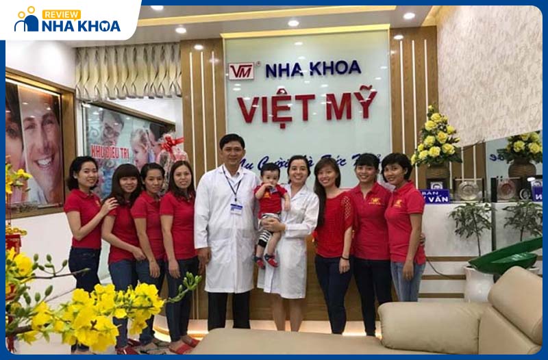 Nha khoa Việt Mỹ có dịch vụ chất lượng cao, được thực hiện bởi bác sĩ đủ kinh nghiệm chuyên môn