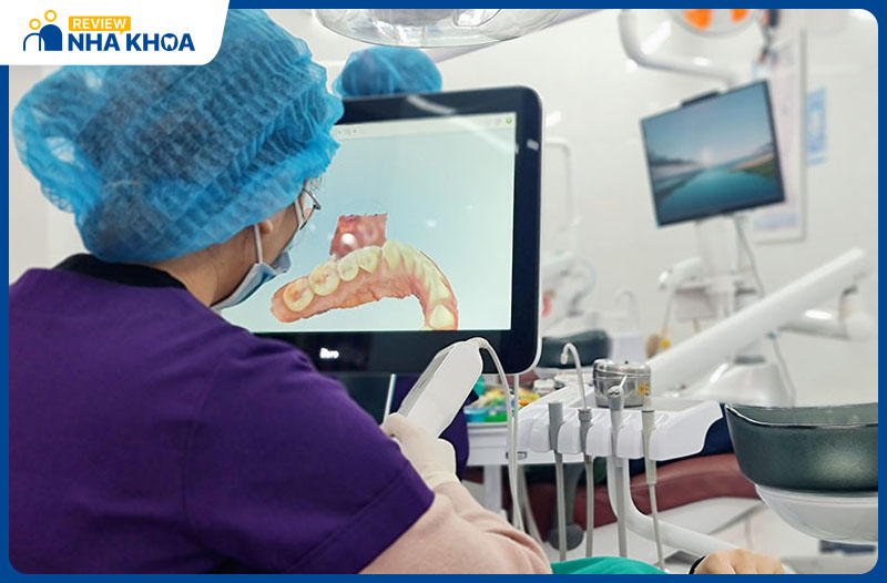 Nha khoa Mai Hùng Group thực hiện khám và niềng răng với bác sĩ giỏi, sử dụng thiết bị công nghệ hiện đại