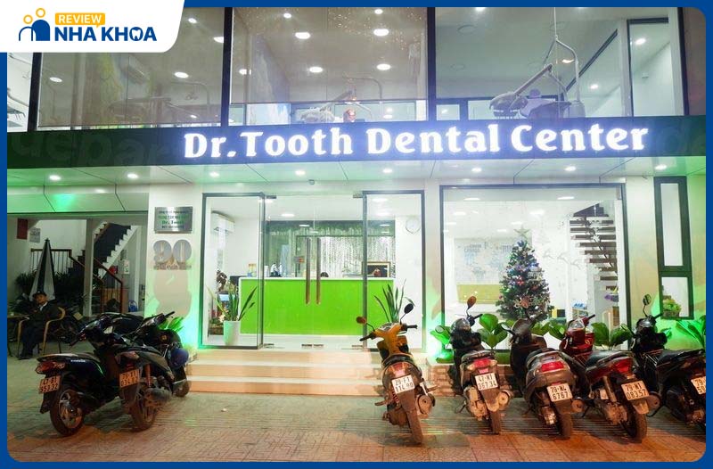 Dr.Tooth Cosmetic Dental Clinic có đội ngũ bác sĩ chuyên gia, máy móc và công nghệ hiện đại