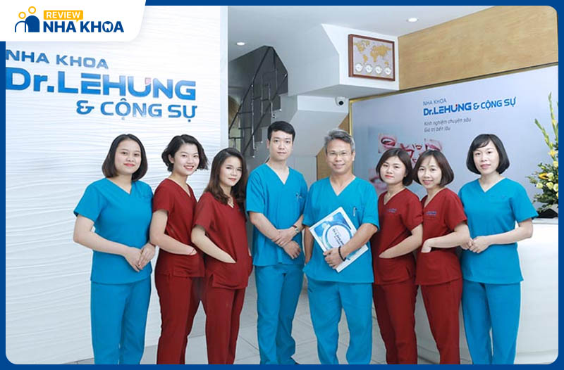 Nha khoa Dr. Lê Hưng và Cộng sự có đội ngũ bác sĩ chuyên môn giỏi