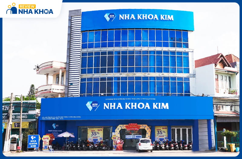 Nha khoa KIM đạt tiêu chuẩn cả về trang thiết bị y tế cũng như đội ngũ y bác sĩ