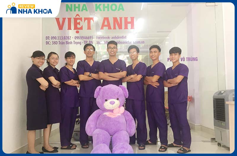 Nha khoa Việt Anh quy tụ đội ngũ bác sĩ có trình độ chuyên môn cao và giàu y đức