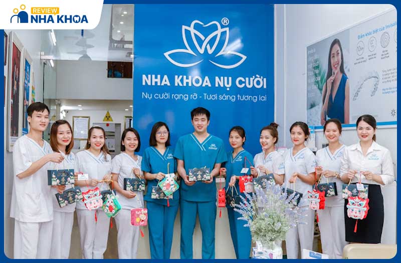 Nha Khoa Nụ Cười nhổ răng khôn không đau bằng công nghệ máy siêu âm Piezotome