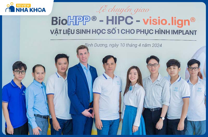 Nha khoa Kim thường xuyên hợp tác với chuyên gia nước ngoài