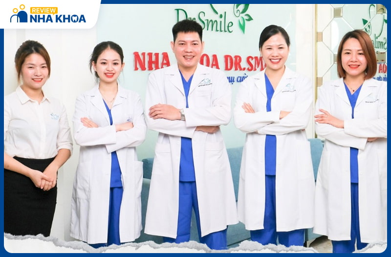 Nha khoa Dr.Smile quy tụ đội ngũ bác sĩ tài năng, nhiệt huyết