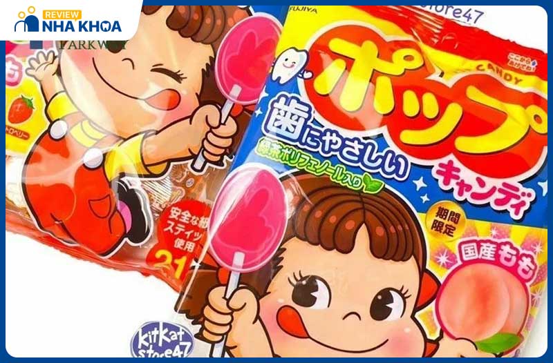 Kẹo Fujiya Pop Candy với hương vị đa dạng như nho, cam, dâu tây và soda